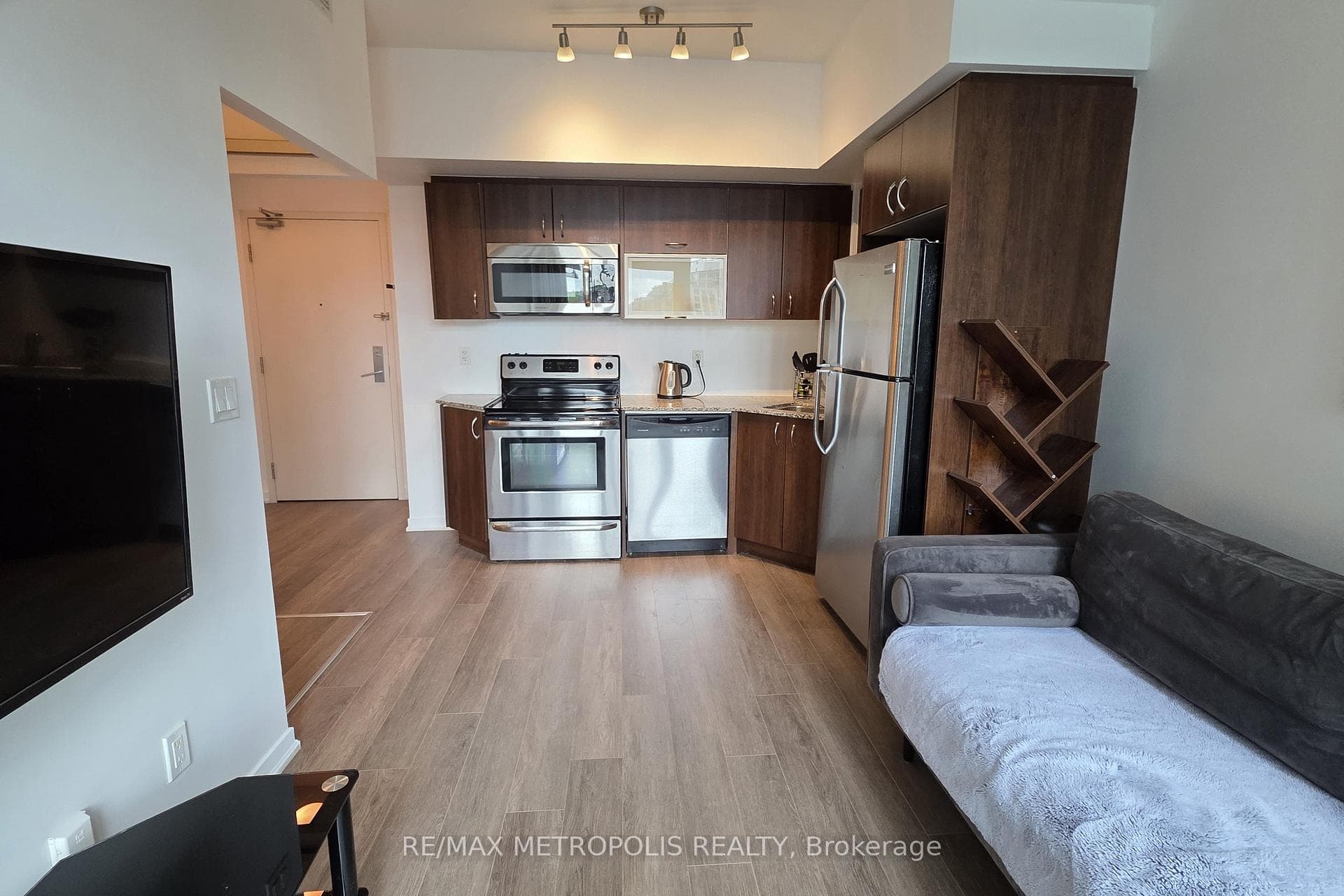 55 East Liberty Street 813, Toronto C01, ON M6K 3P9, Toronto C01, ON — photo 3 of 28