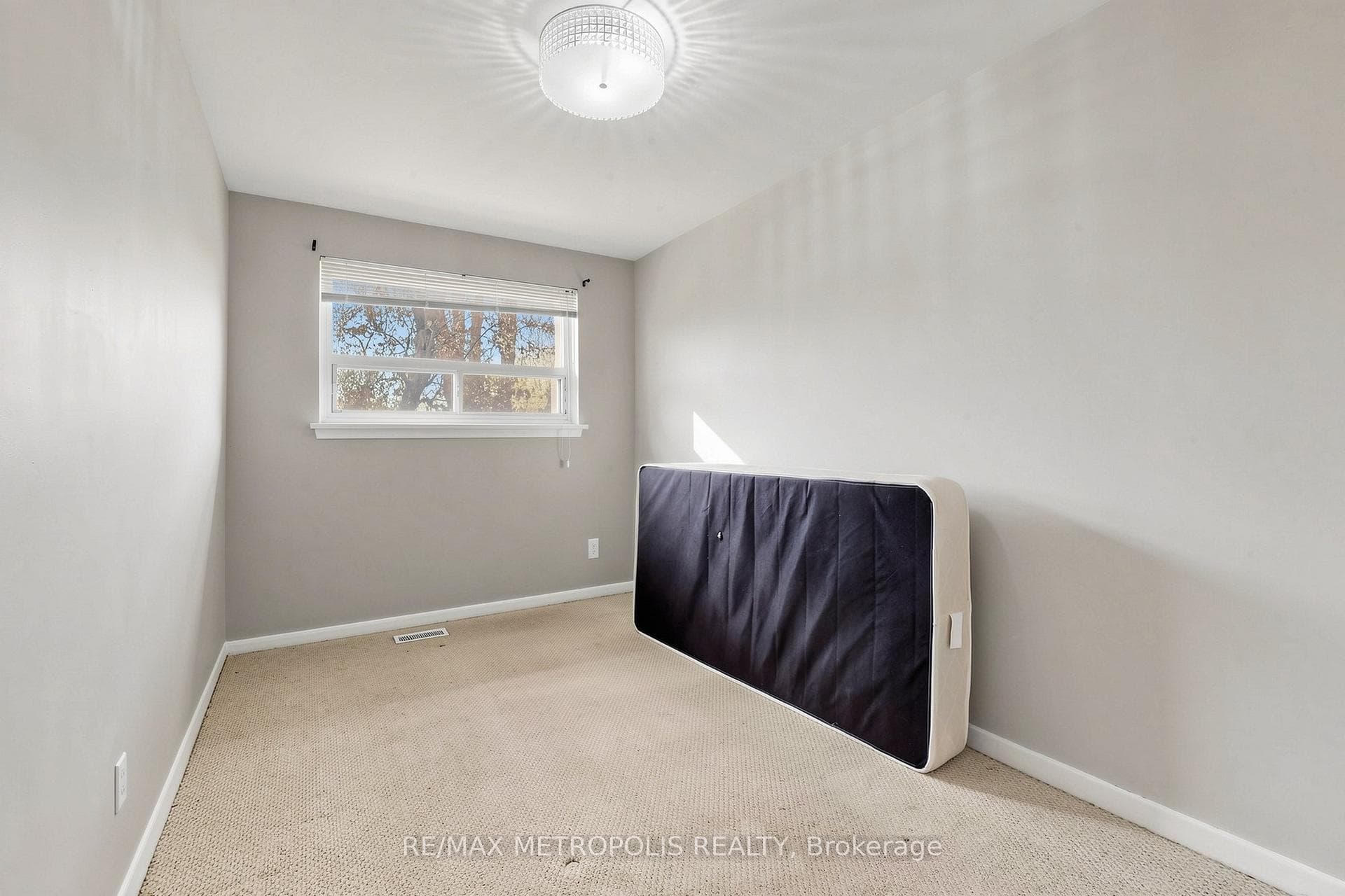 51 Greyabbey Trail, Toronto E08, ON M1E 1V8, Toronto E08, ON — photo 19 of 51