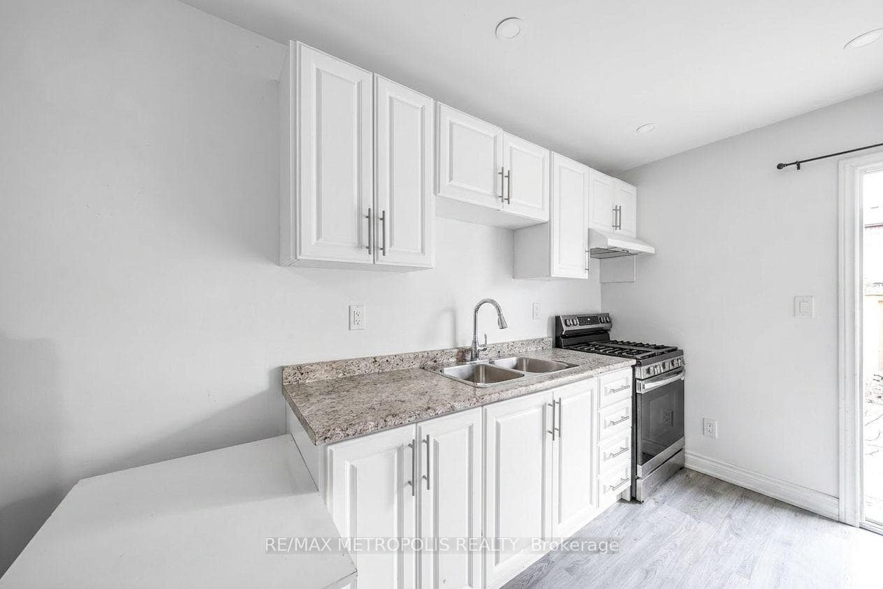 175 Trudelle Street 15, Toronto E08, ON M1J 3K5, Toronto E08, ON — photo 40 of 49