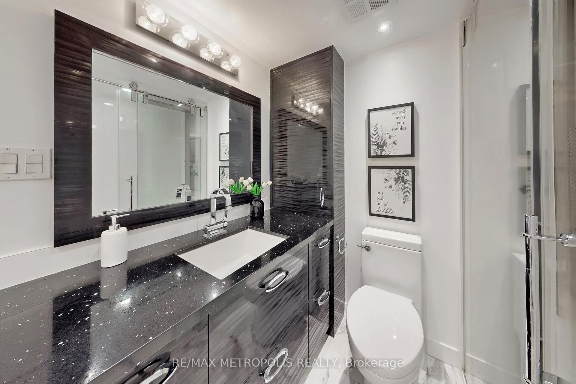 12 Sudbury Street 404, Toronto C01, ON M6J 3W7, Toronto C01, ON — photo 34 of 50