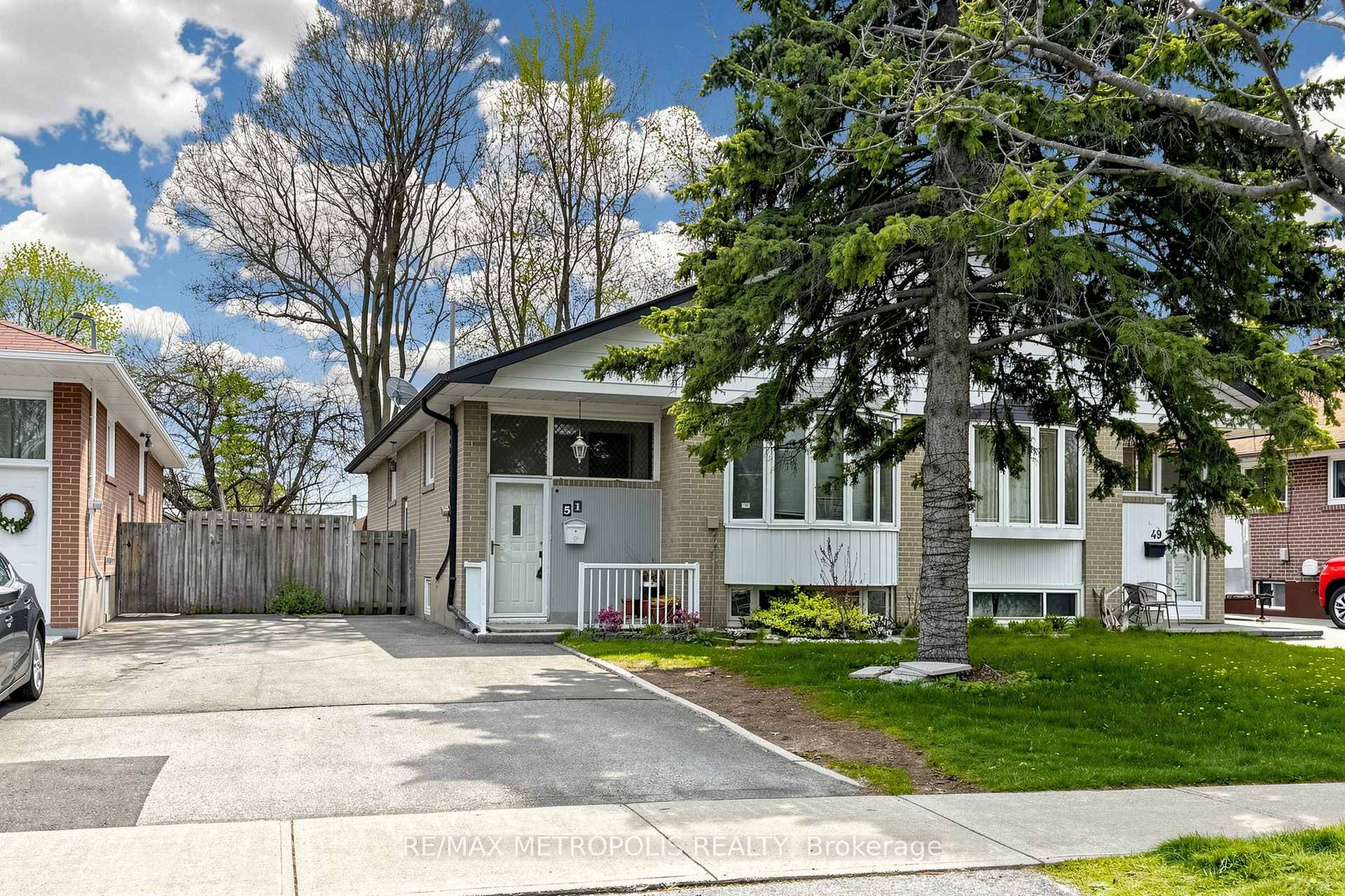 51 Greyabbey Trail, Toronto E08, ON M1E 1V8, Toronto E08, ON — photo 5 of 51