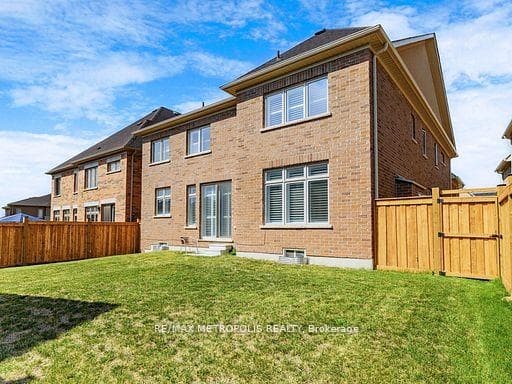 126 Silk Twist Drive, East Gwillimbury, ON L9N 0W1, East Gwillimbury, ON — photo 31 of 35