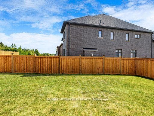 126 Silk Twist Drive, East Gwillimbury, ON L9N 0W1, East Gwillimbury, ON — photo 33 of 35
