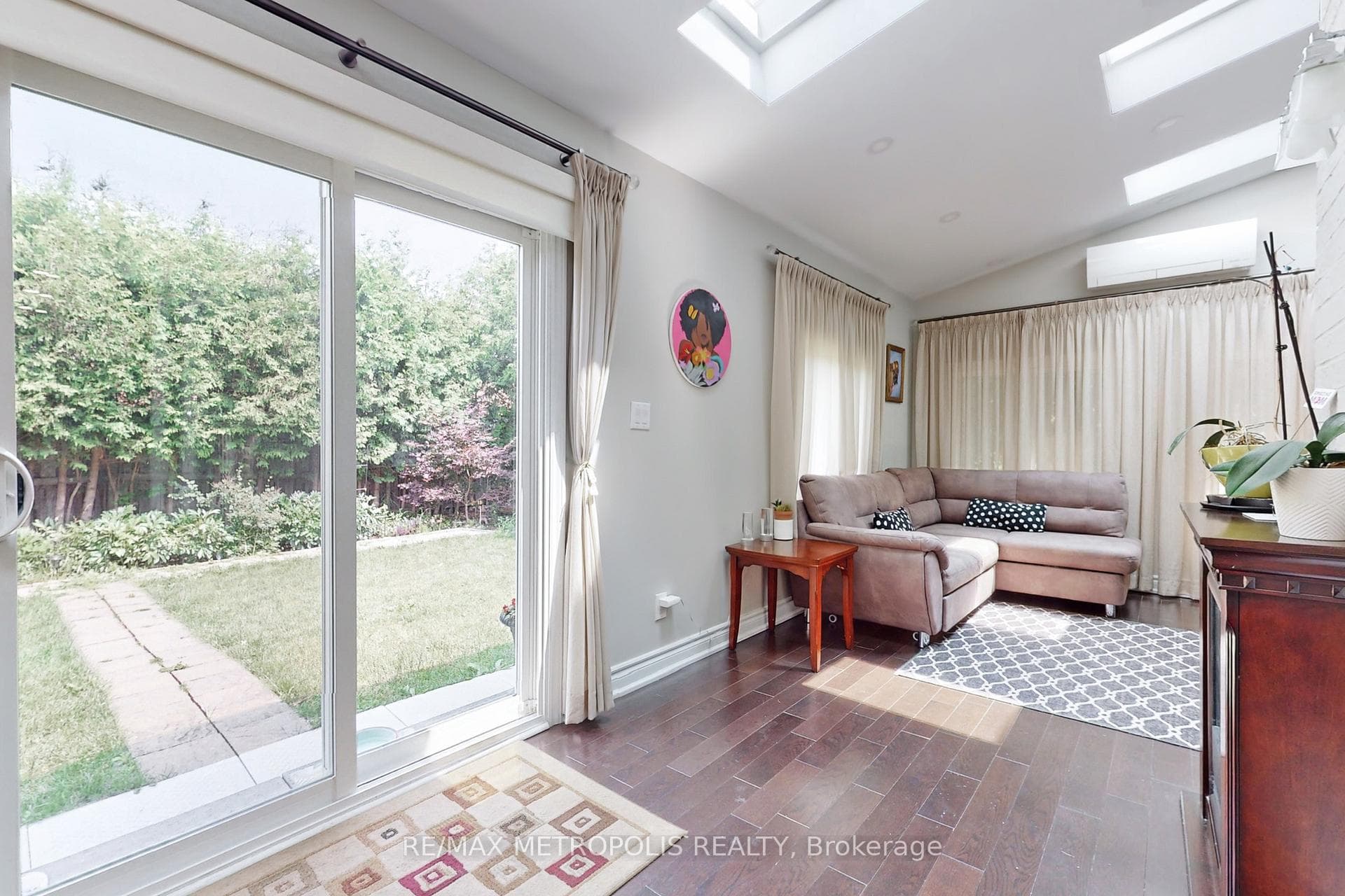 64 Mandel Crescent, Richmond Hill, ON L4C 9Z7, Richmond Hill, ON — photo 11 of 60