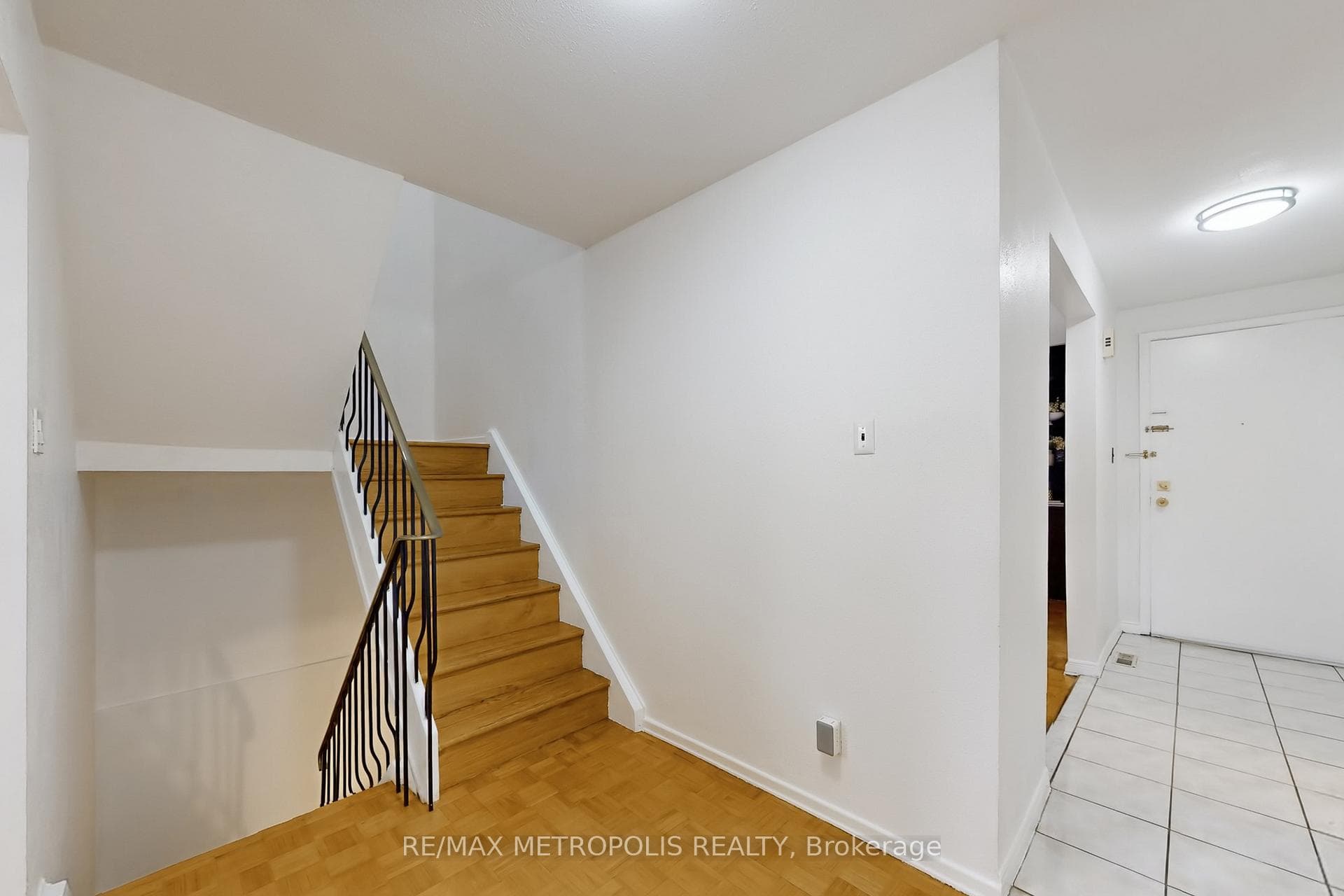 1021 Midland Avenue 25, Toronto E08, ON M1K 4G7, Toronto E08, ON — photo 19 of 50