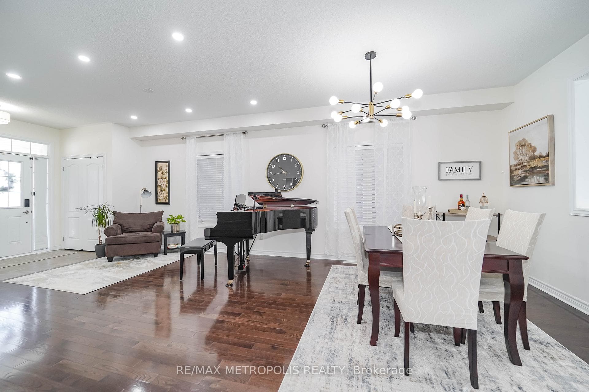 82 Mcroberts Crescent, Clarington, ON L1E 0H4, Clarington, ON — photo 11 of 50