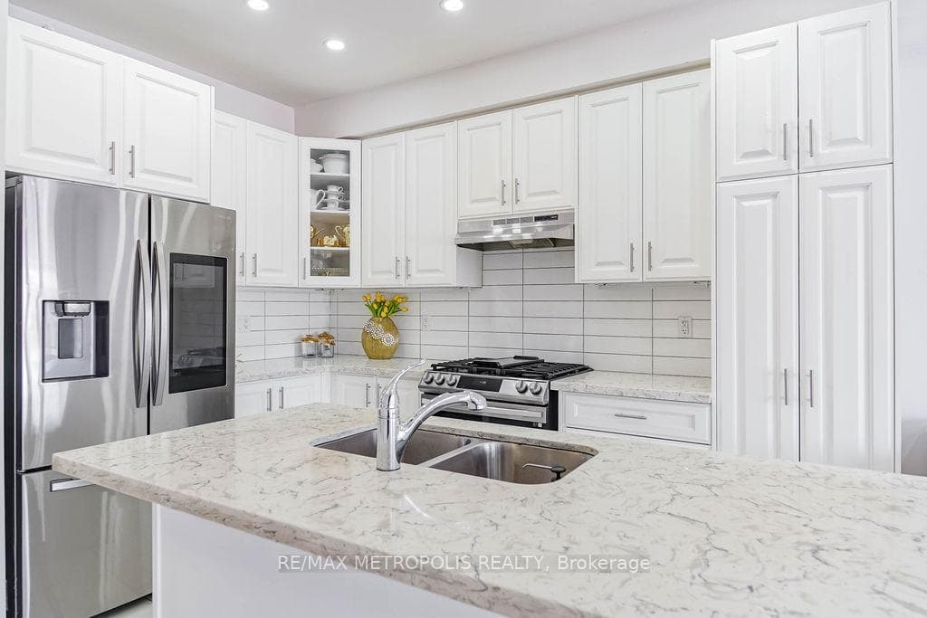 22 Haskins Crescent, Georgina, ON L4P 0H4, Georgina, ON — photo 17 of 50
