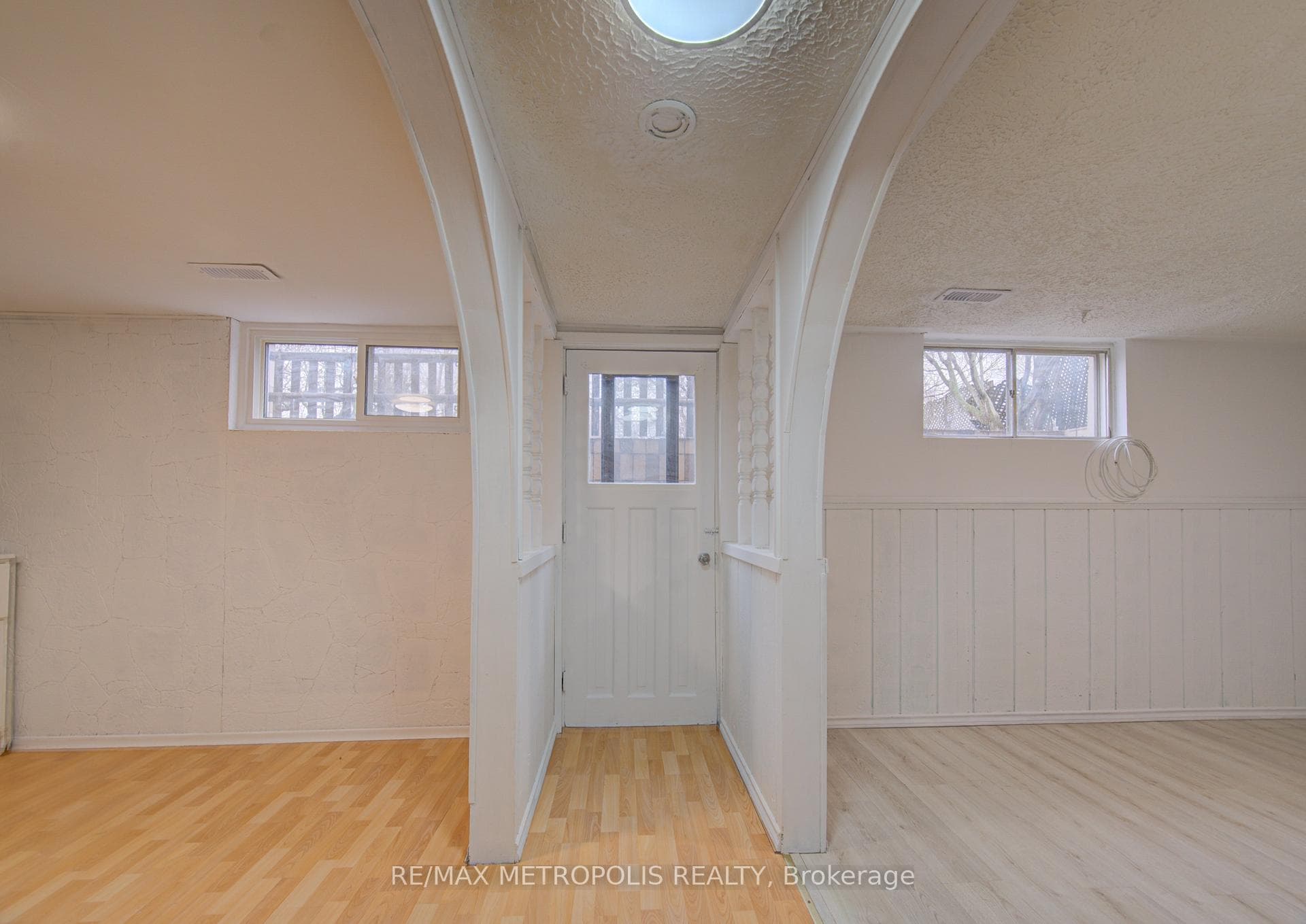 93 Linnwood Avenue, Cambridge, ON N1R 1V2, Cambridge, ON — photo 14 of 42