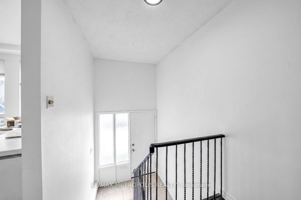 175 Trudelle Street 15, Toronto E08, ON M1J 3K5, Toronto E08, ON — photo 36 of 49