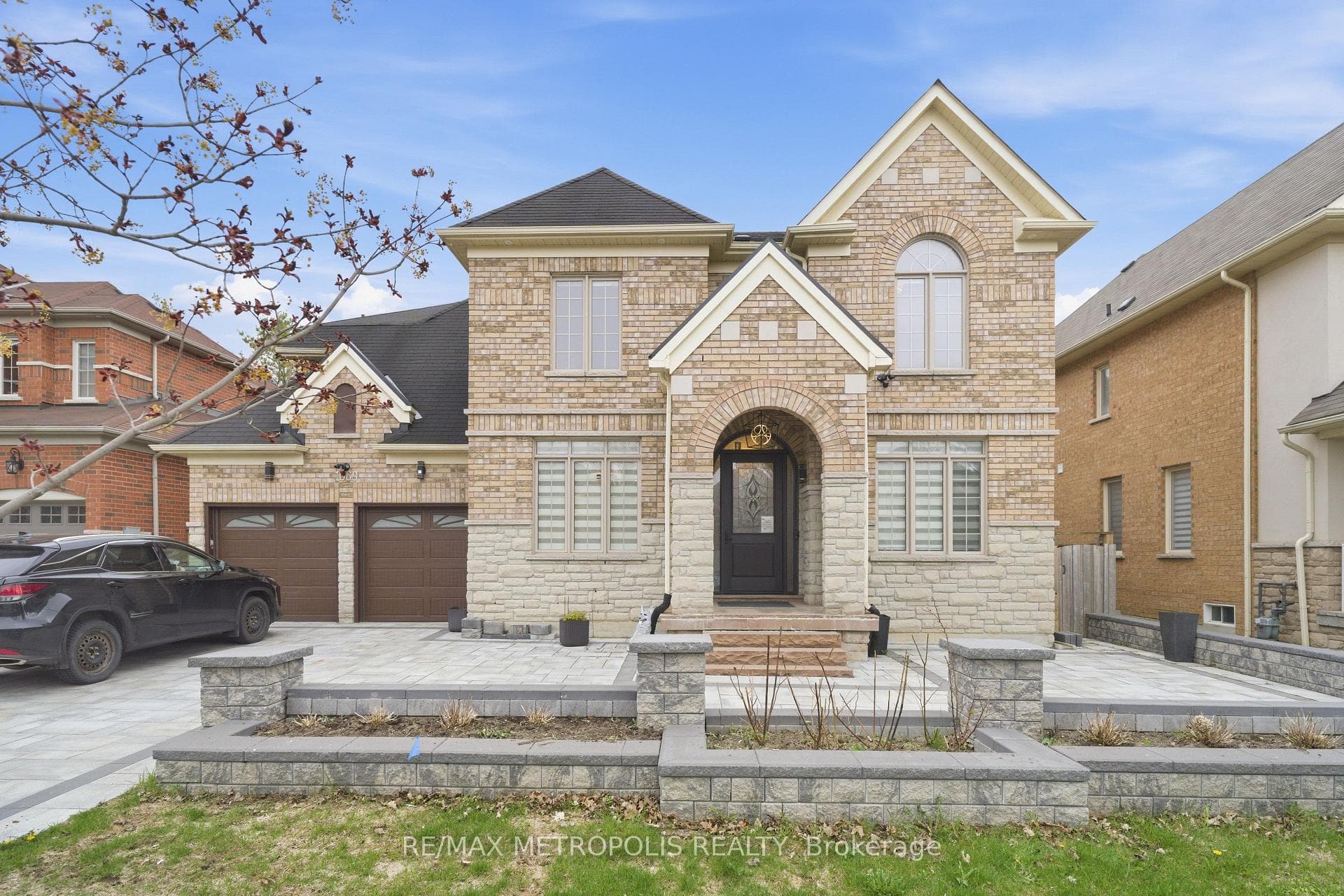 1069 Nellie Little Crescent, Newmarket, ON L3X 3E3, Newmarket, ON