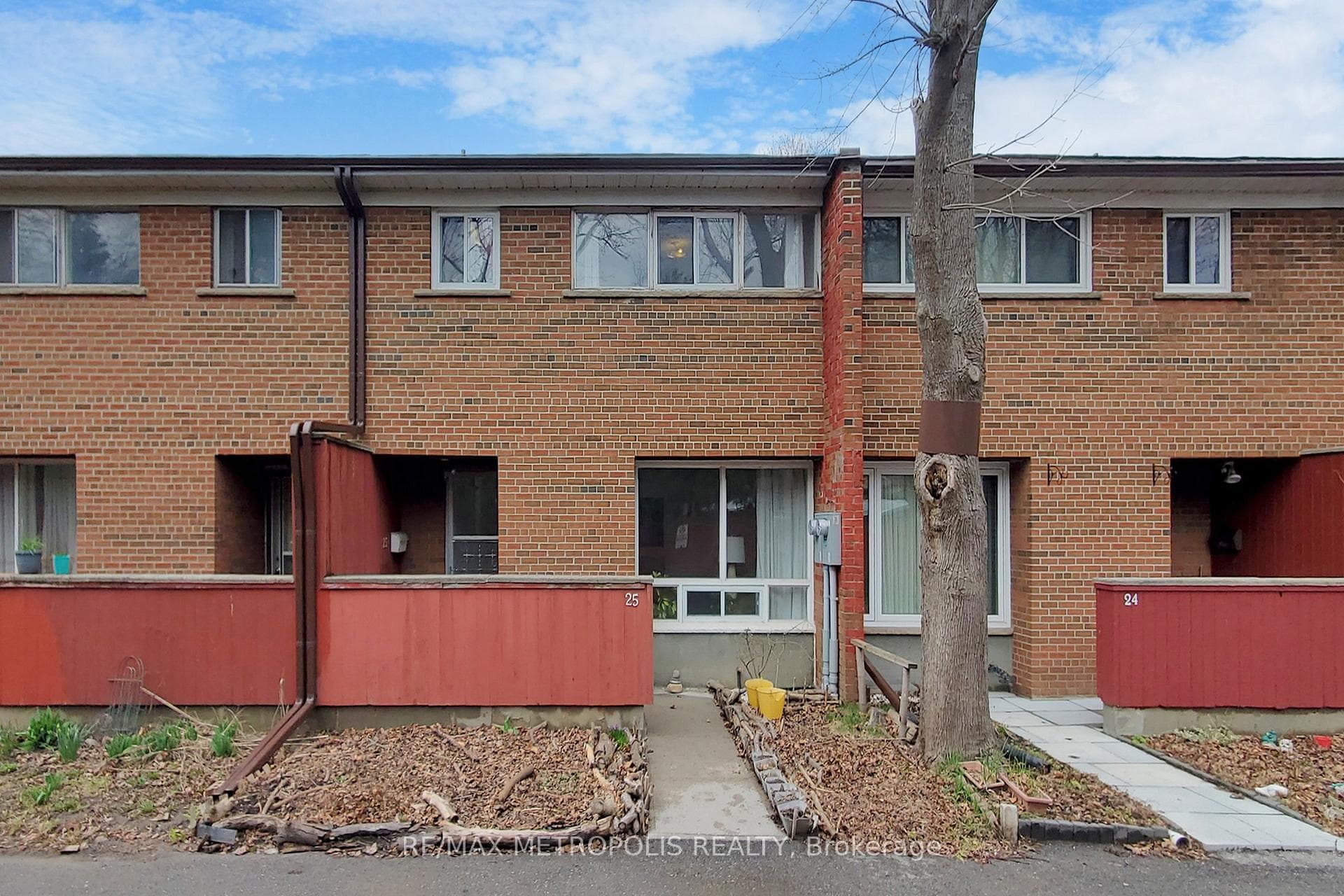 1021 Midland Avenue 25, Toronto E08, ON M1K 4G7, Toronto E08, ON