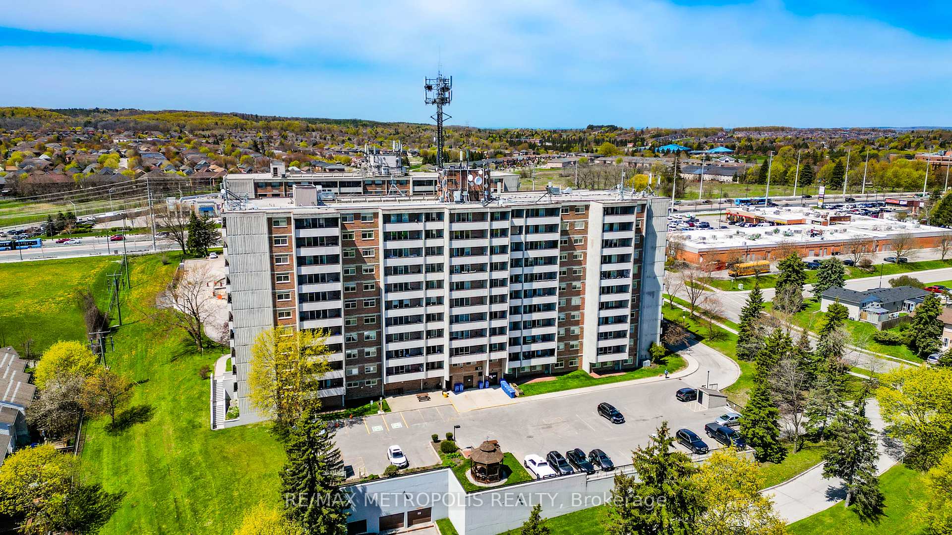 40 William Roe Boulevard 1010, Newmarket, ON L3Y 5N4, Newmarket, ON — photo 11 of 52