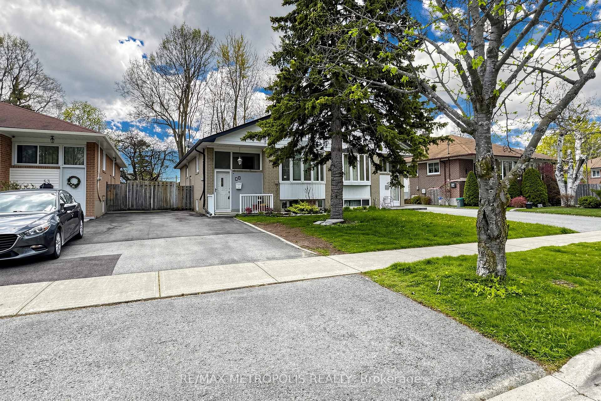 51 Greyabbey Trail, Toronto E08, ON M1E 1V8, Toronto E08, ON — photo 2 of 51