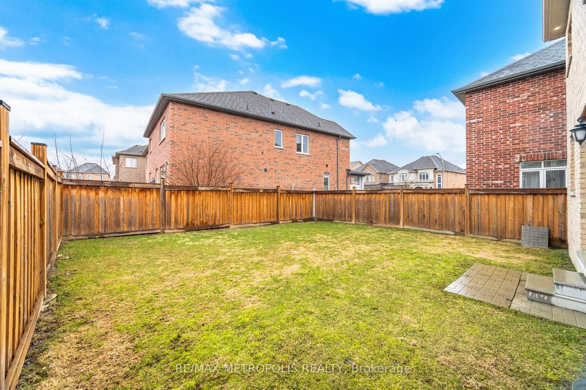 223 Inverness Way S, Bradford West Gwillimbury, ON L3Z 0W5, Bradford West Gwillimbury, ON — photo 48 of 95