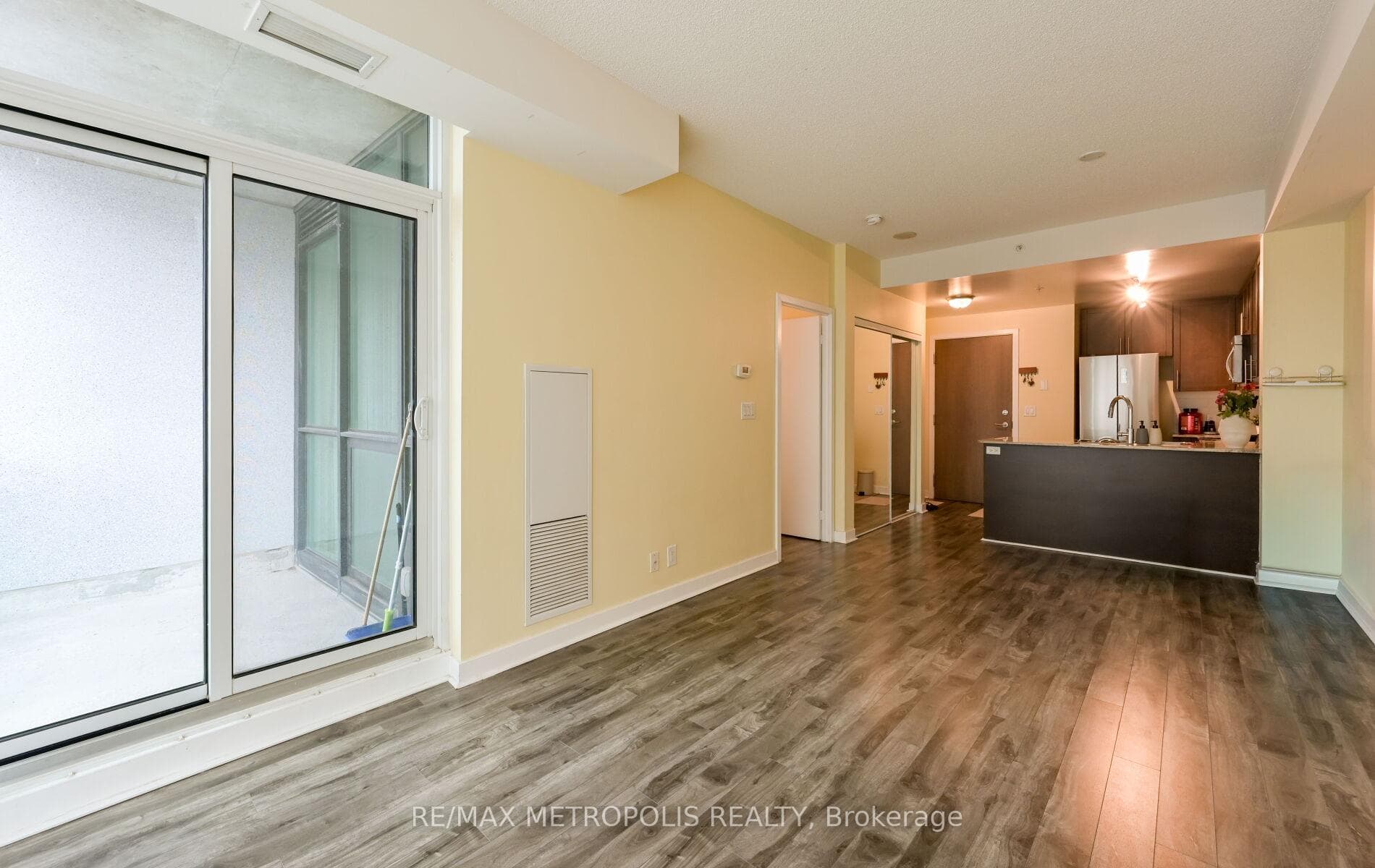 3985 Grand Park Drive 1004, Mississauga, ON L5B 0H8, Mississauga, ON — photo 5 of 43
