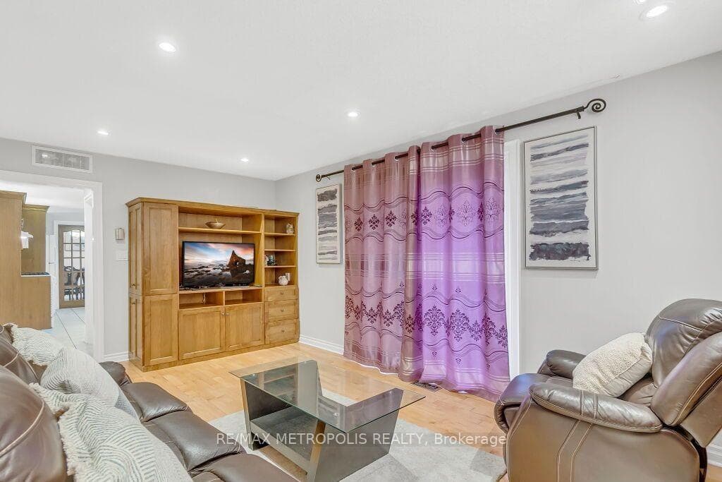 100 Warren Road, Kitchener, ON N2M 4T4, Kitchener, ON — photo 26 of 37