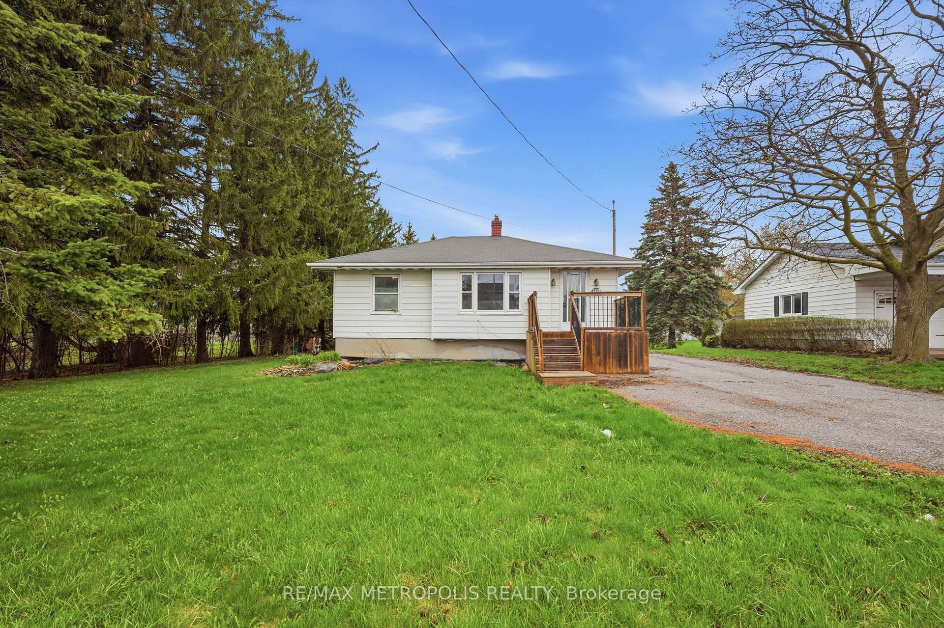 148 Winchester Road E, Whitby, ON L1M 1X2, Whitby, ON