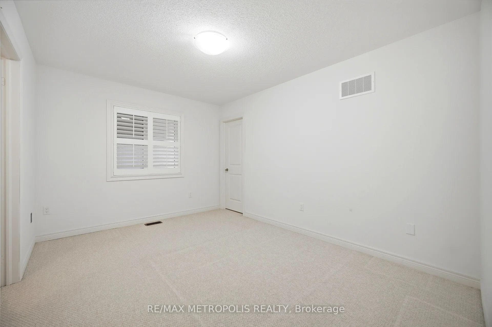 223 Inverness Way S, Bradford West Gwillimbury, ON L3Z 0W5, Bradford West Gwillimbury, ON — photo 15 of 95