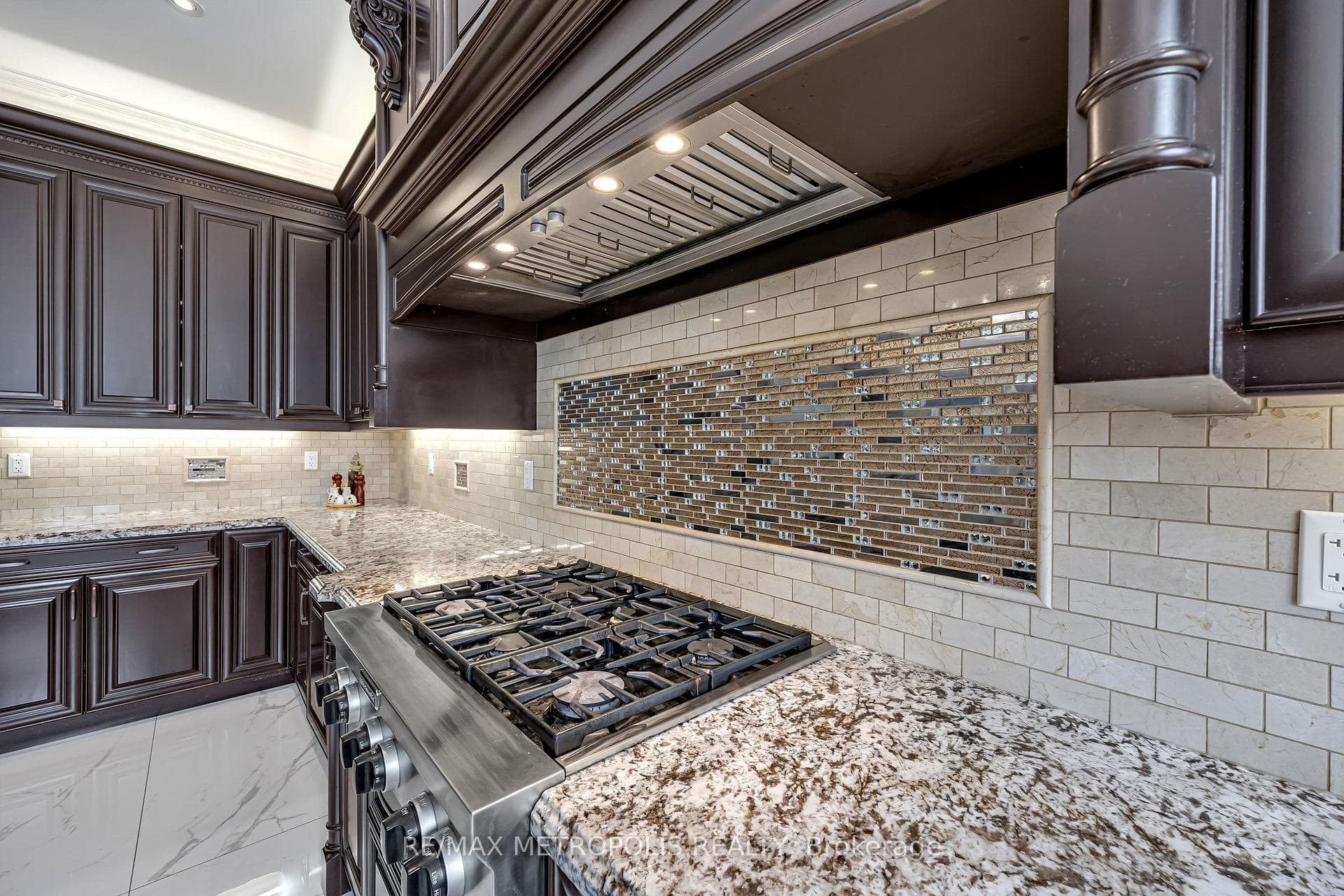 9 Alai Circle, Markham, ON L3R 1E2, Markham, ON — photo 15 of 50