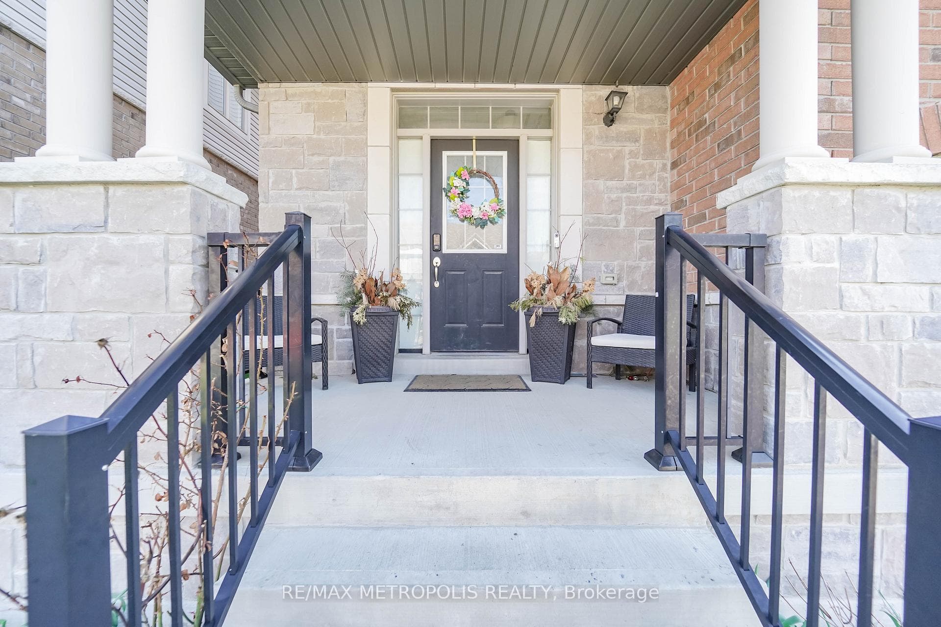 82 Mcroberts Crescent, Clarington, ON L1E 0H4, Clarington, ON — photo 5 of 50