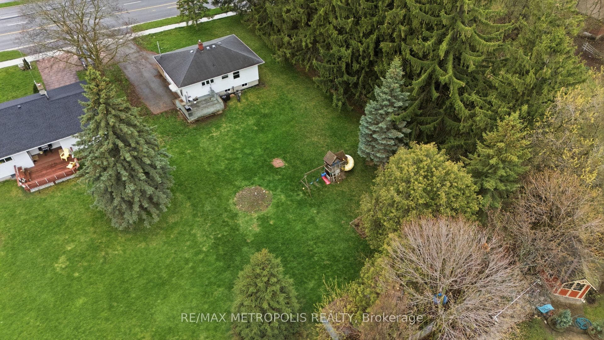 148 Winchester Road E, Whitby, ON L1M 1X2, Whitby, ON — photo 11 of 11