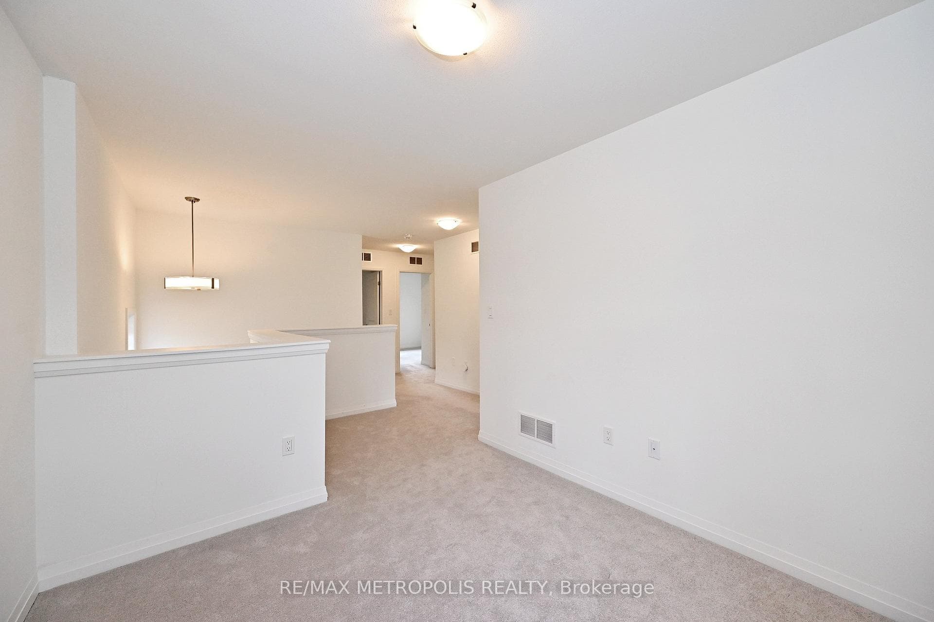 4552 Portage Road 104, Niagara Falls, ON L2E 6A8, Niagara Falls, ON — photo 25 of 50