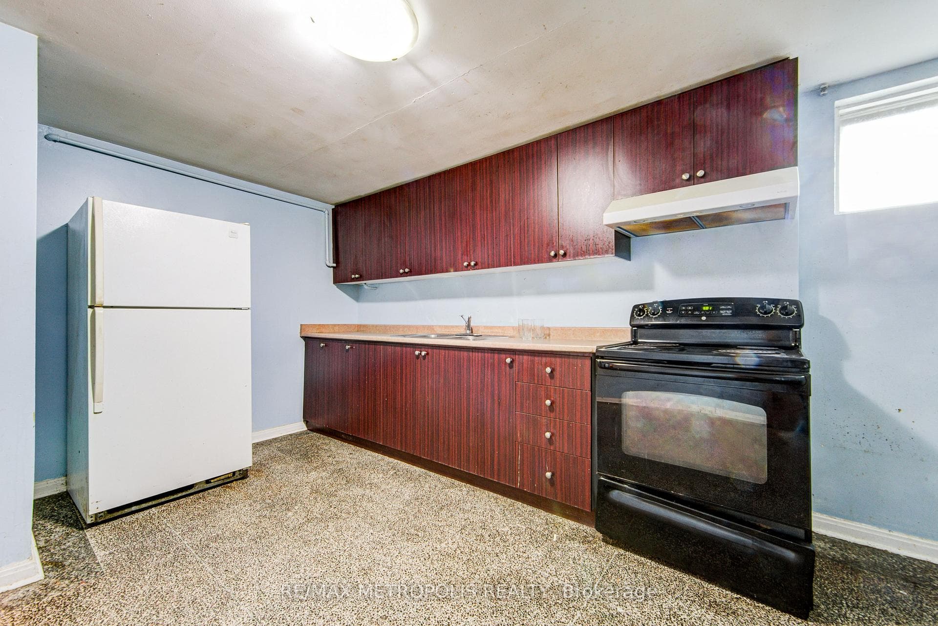 110 Stevenson Road, Toronto W10, ON M9V 2B5, Toronto W10, ON — photo 27 of 35