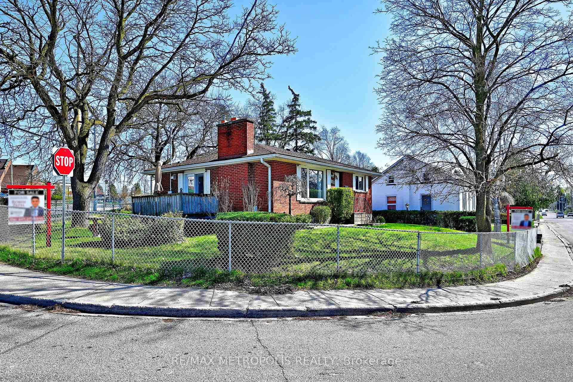 811 Dolph Street N, Cambridge, ON N3H 2B6, Cambridge, ON — photo 2 of 46