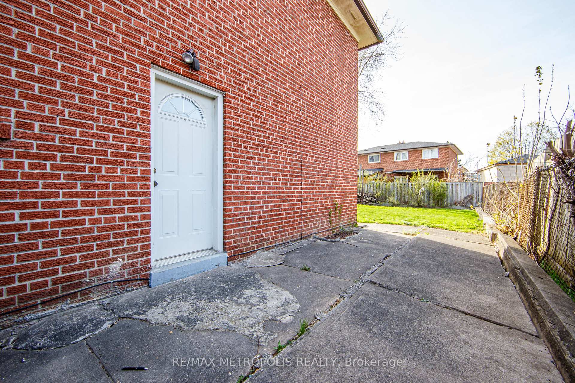 110 Stevenson Road, Toronto W10, ON M9V 2B5, Toronto W10, ON — photo 33 of 35