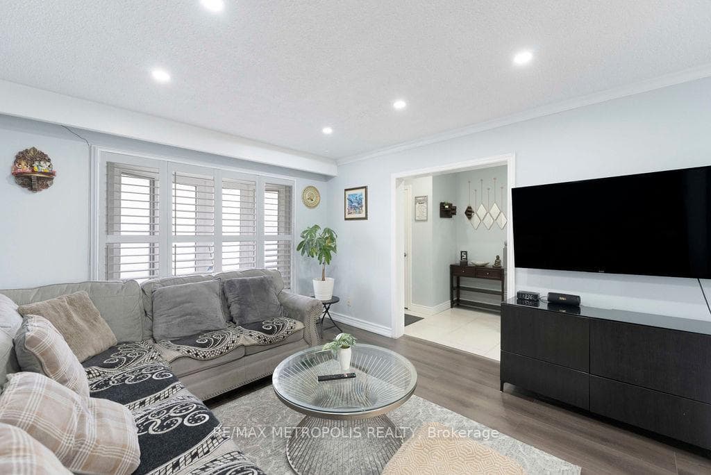 42 Gulliver Crescent, Brampton, ON L6S 1S9, Brampton, ON — photo 11 of 55