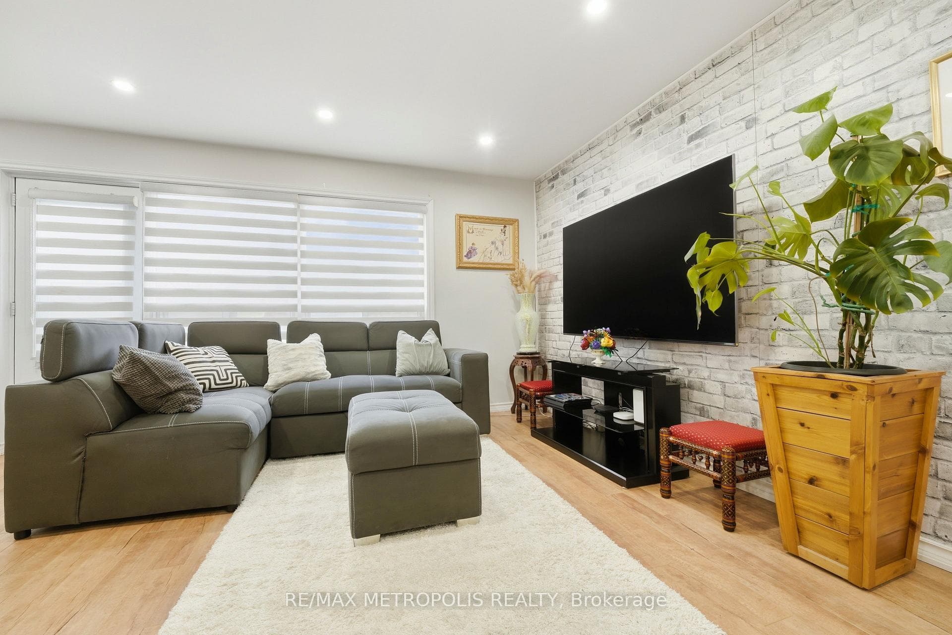 5877 Bathurst Street 205, Toronto C07, ON M2R 1Y7, Toronto C07, ON — photo 11 of 26