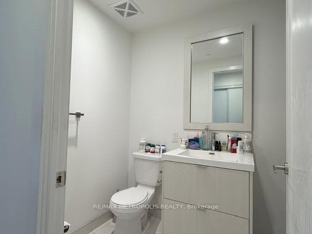 38 Cameron Street 1120, Toronto C01, ON M5T 0C3, Toronto C01, ON — photo 35 of 36