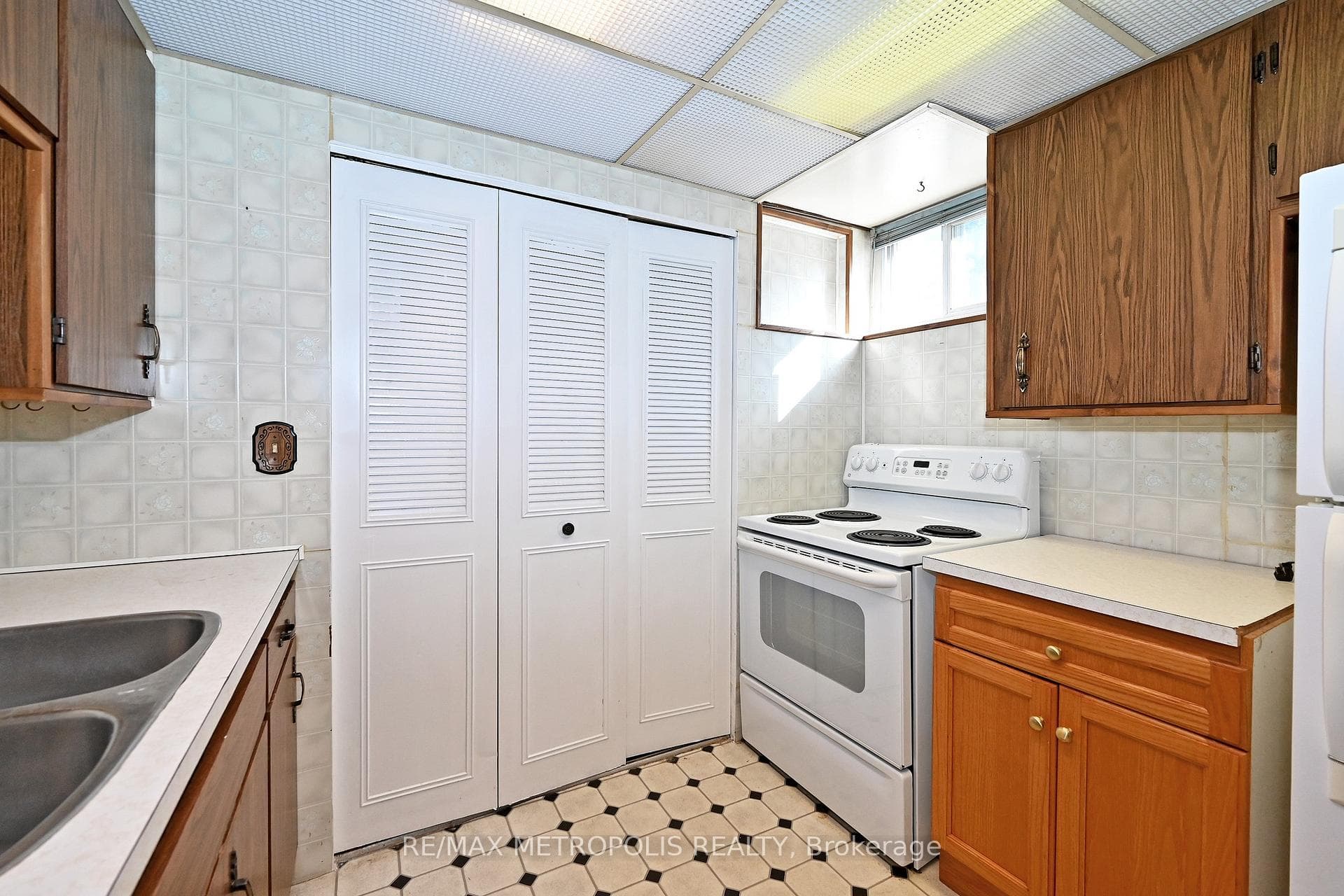 811 Dolph Street N, Cambridge, ON N3H 2B6, Cambridge, ON — photo 31 of 46